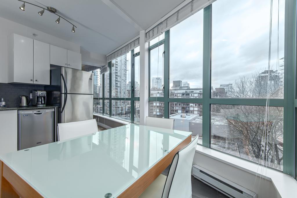 Luxury 3 Bed Private Apartment In Central Downtown Vancouver Eksteriør bilde
